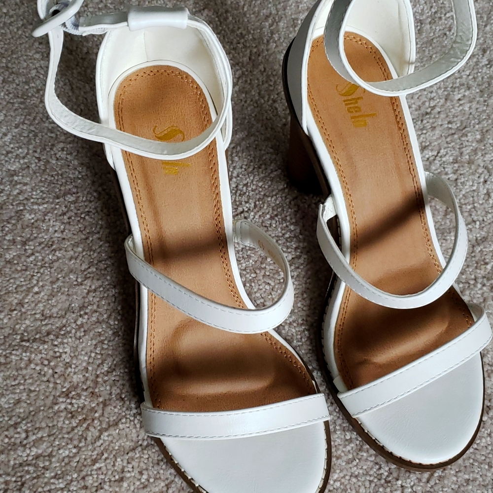 Shoes.  Zapatillas Shein